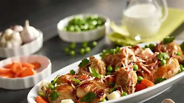 Królik duszony w marchewce i maśle