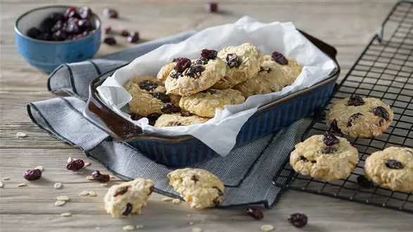 Ciasteczka orkiszowo-owsiane z żurawinami