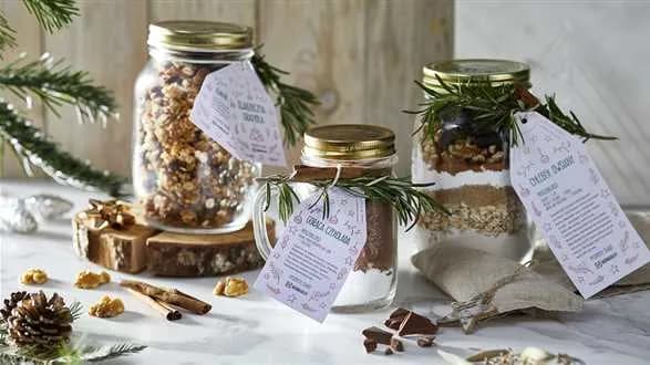 Jadalne prezenty: chlebek, gorąca czekolada i granola