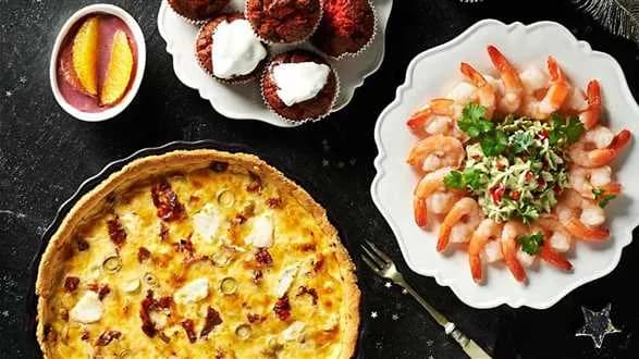 Tarta z kozim serem, suszonymi pomidorami i oliwkami