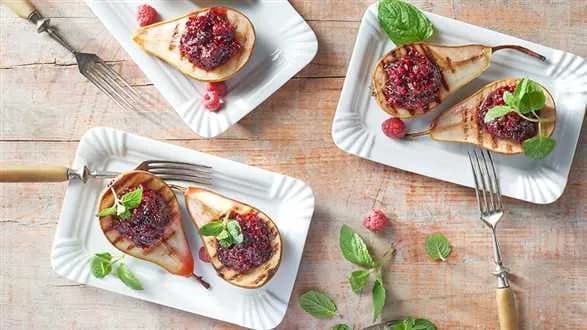 Gruszki z grilla nadziewane konfiturą malinowo-żurawinową