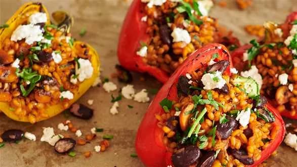 Papryka faszerowana wegetariańska - z kaszą i warzywami