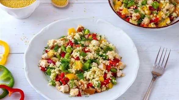 Sałatka z wędzonym kurczakiem