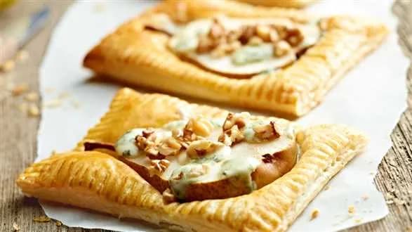 Tarta z gruszką i gorgonzolą
