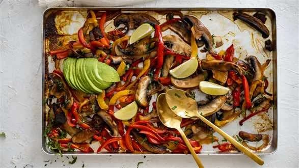 Wegańska fajita z pieczarek portobello i papryki