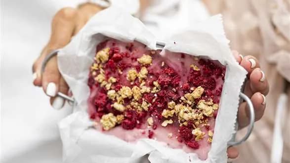 Lody rabarbarowo-jogurtowe