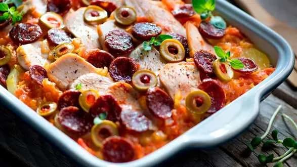 Zapiekanka z kurczakiem i chorizo