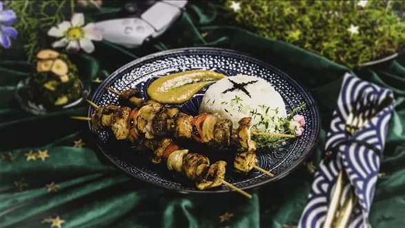 Szaszłyki grzybowo-kurczakowe z ryżem