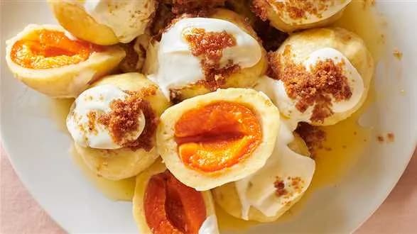 Knedle serowe z morelami