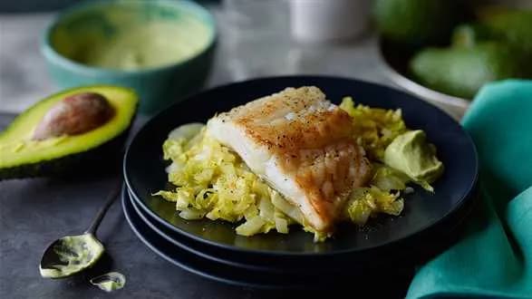 Smażony dorsz z kapustą i pomarańczami