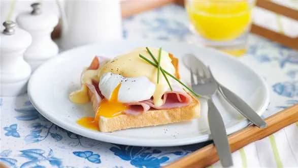 Jajka po benedyktyńsku