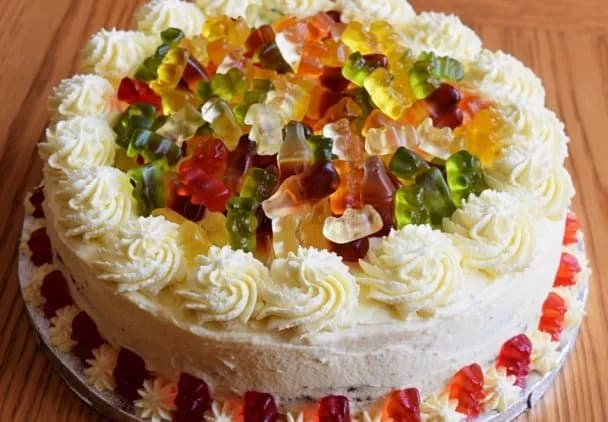 Najlepsze pomysły na tort dla 5-latka chłopca: inspiracje i przepisy