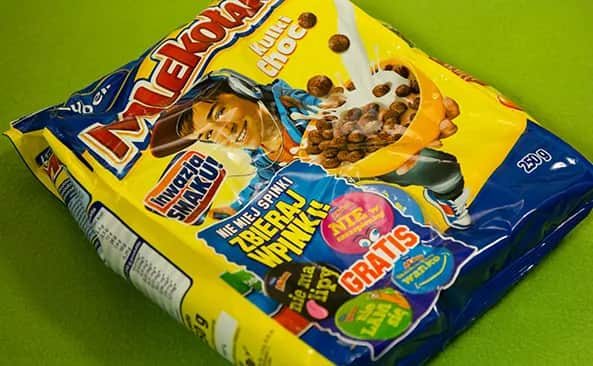 Ile kcal mają płatki z mlekiem czekoladowe? Sprawdź kaloryczność!