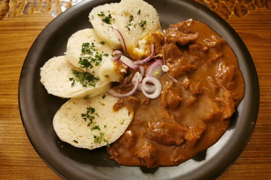 Knedliki Czeskie - Tradycyjne Przepisy i Sekrety Gotowania