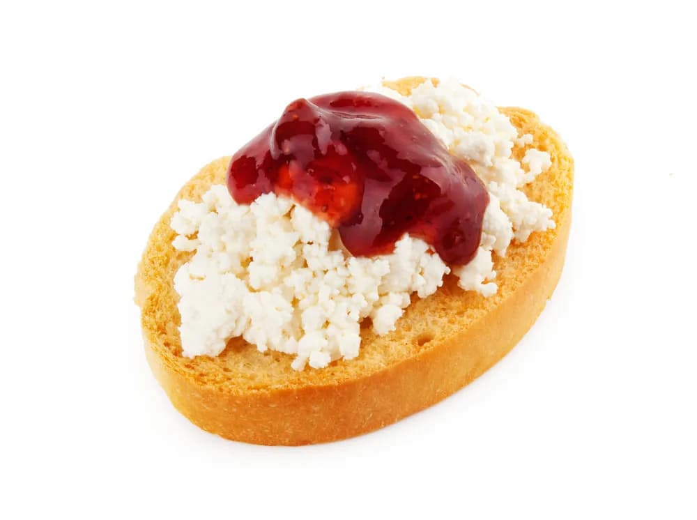 Kalorie w kanapce z dżemem: zaskakująco niski lub wysoki wynik?