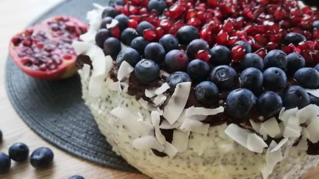 Zdrowy tort bez wyrzeczeń: 3 proste przepisy na fit deser