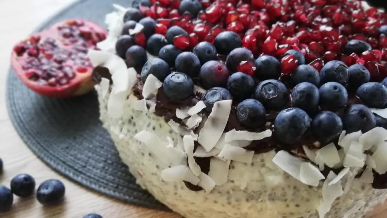 Zdrowy tort bez wyrzeczeń: 3 proste przepisy na fit deser