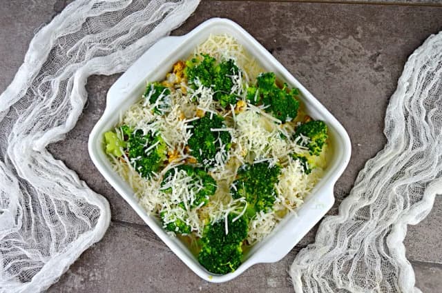 Zdrowa zapiekanka z brokułami fit - przepis na niskokaloryczne danie