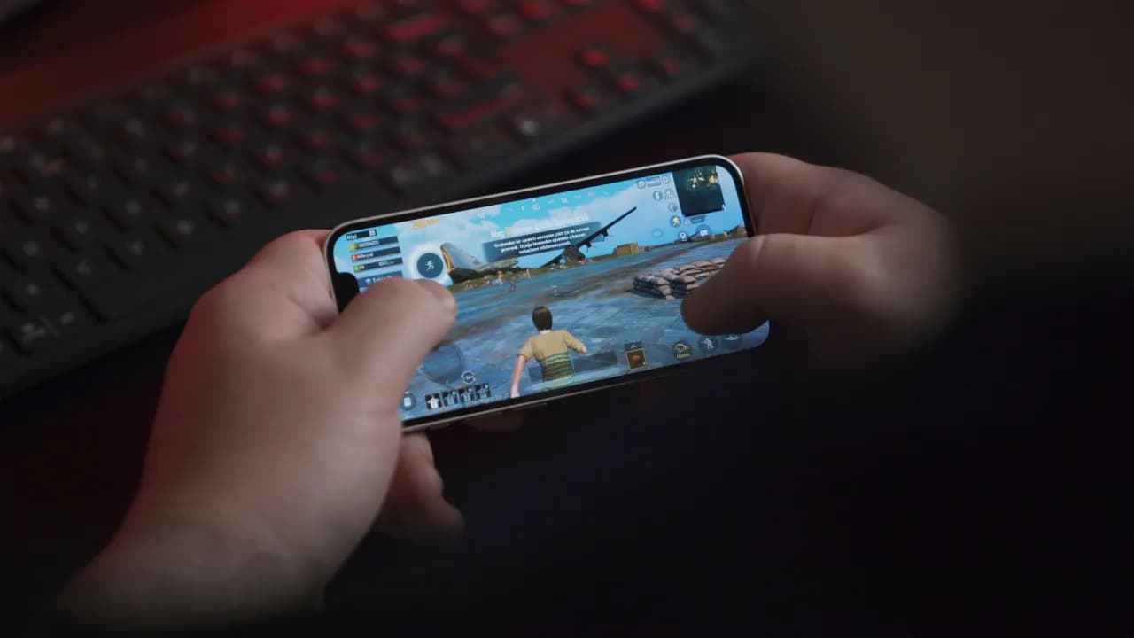 Psychologia użytkowników gier mobilnych – co naprawdę trzyma nas przy ekranie?