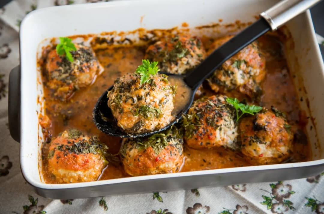 Pomysły na dania z mięsa mielonego, które zachwycą Twoje podniebienie