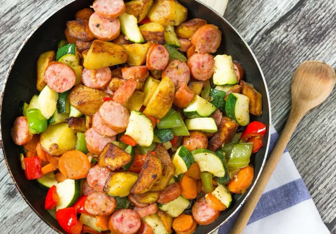 Dania z kiełbasy: Przepisy i potrawy z kiełbasy