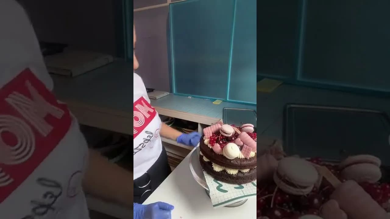 Jak zrobić tort z makaronikami i owocami: przepis krok po kroku