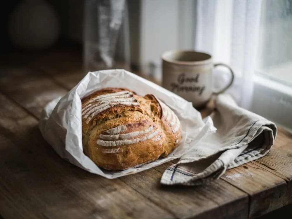 Jak szybko i bezpiecznie rozmrozić chleb w piekarniku? Triki i wskazówki