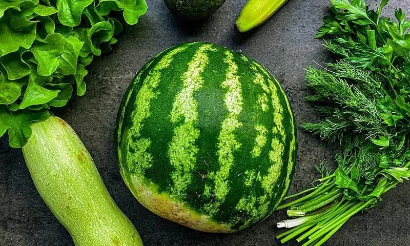 Ile kalorii ma arbuz cały? Poznaj wartość odżywczą owocu