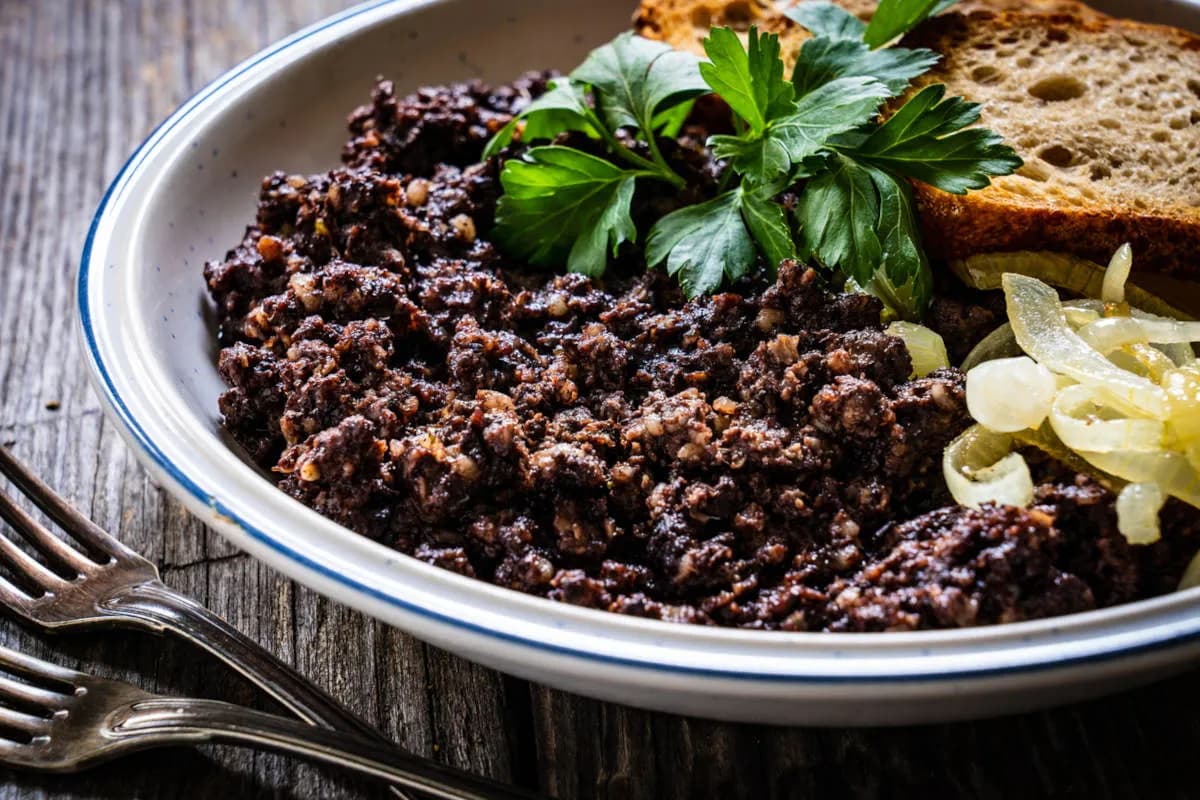 Jak usmażyć kaszankę na patelni idealnie – prosta receptura krok po kroku