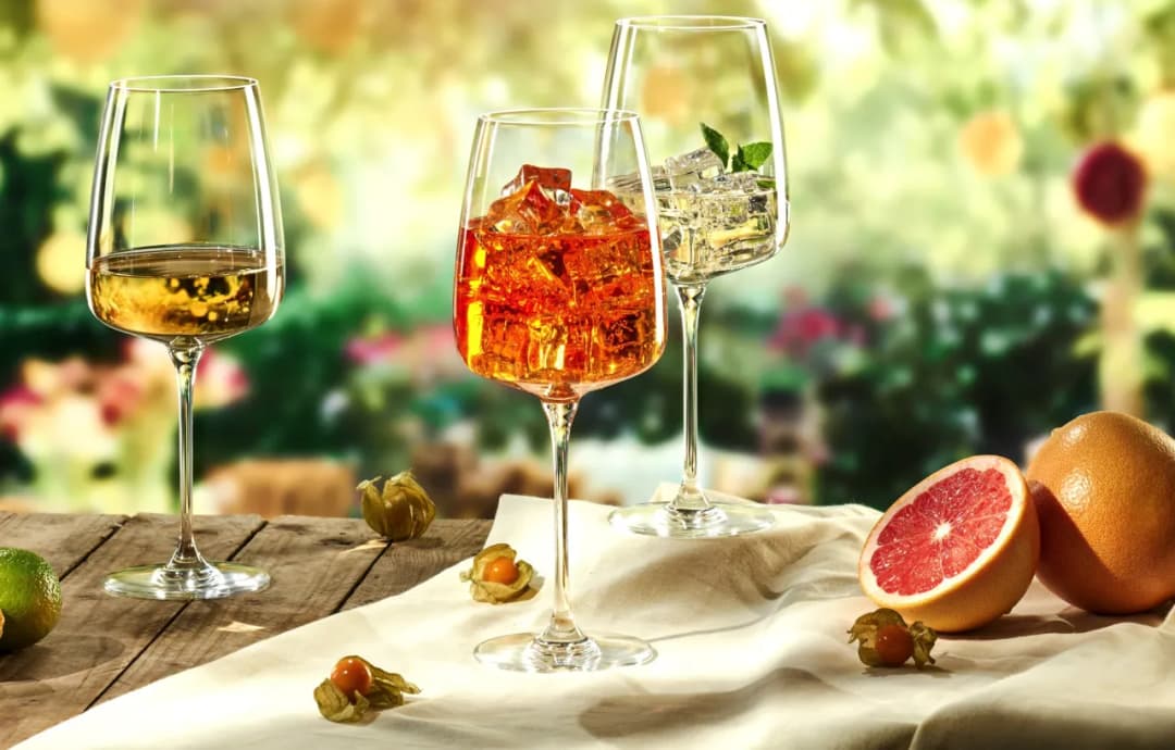 Nowoczesne wzory zastawy szklanej na rok 2025